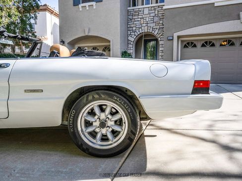 Used 1989 Alfa Romeo Spider Graduate image 5