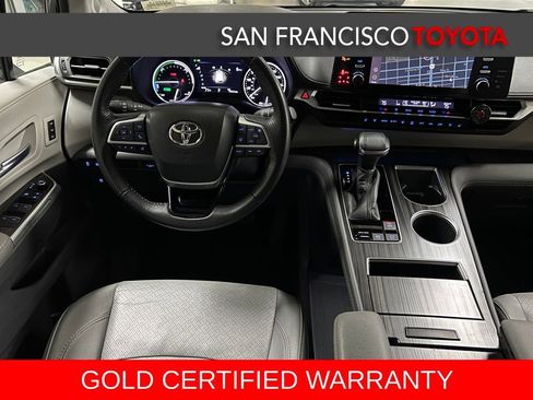 Certified 2021 Toyota Sienna Limited image 36