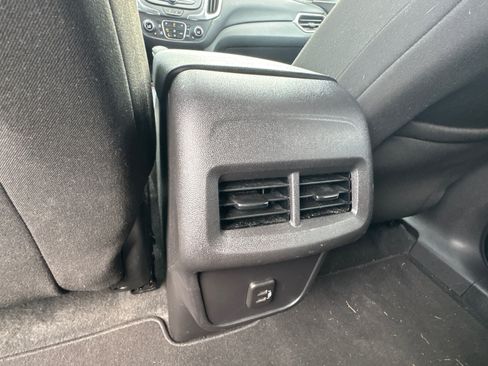 Used 2024 Chevrolet Equinox LT AWD/4WD image 21