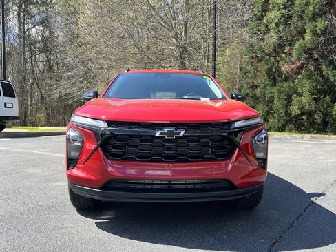 New 2026 Chevrolet Trax LT w/ Midnight Edition image 3