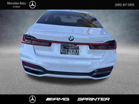 Used 2022 BMW 740i w/ M Sport Package RWD image 5