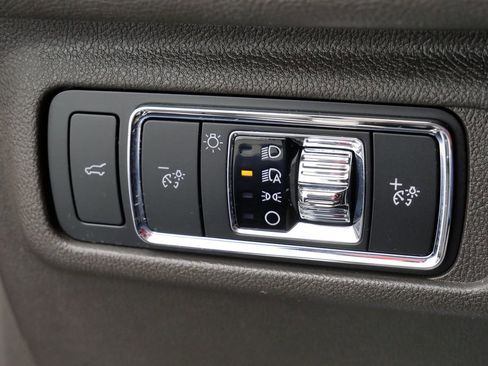 Used 2021 Lincoln Corsair AWD w/ Equipment Group 101A image 27