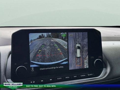 Used 2022 Nissan Rogue Platinum w/ Head-Up Display Package image 20