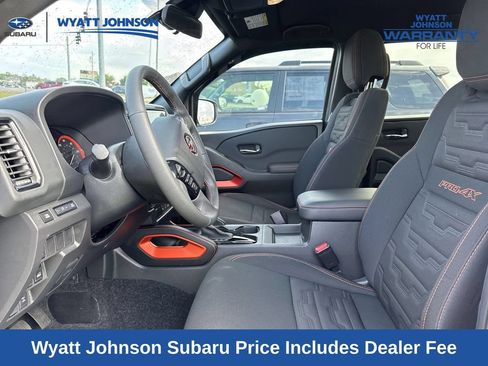 Used 2024 Nissan Frontier PRO-4X w/ Technology Package AWD/4WD image 13