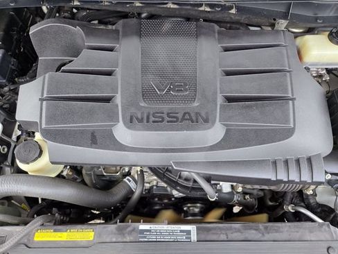 Used 2021 Nissan Titan PRO-4X w/ Pro-4x Convenience Package AWD/4WD image 26