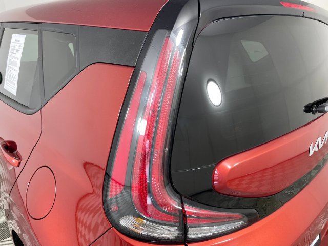 Certified 2023 Kia Soul LX FWD image 17