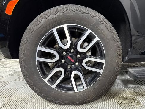 Used 2023 GMC Yukon XL AT4 w/ AT4 Premium Package image 19