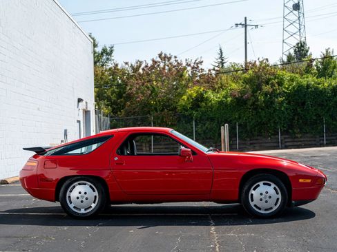 Used 1987 Porsche 928 S4 image 9