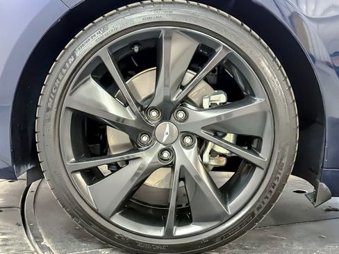 Used 2023 Genesis G70 2.0T w/ Sport Prestige Package RWD image 26