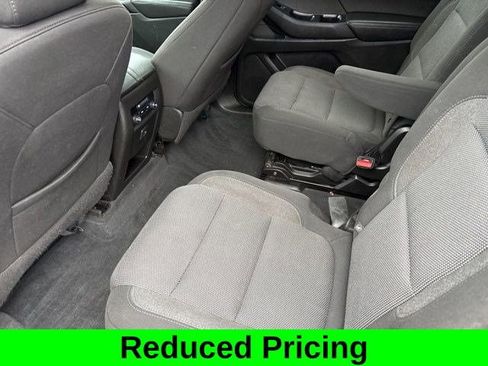 Used 2022 Chevrolet Traverse LT w/ LPO, Floor Liner Package image 32