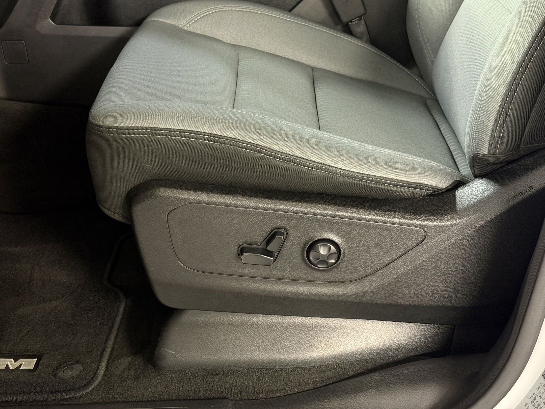 Used 2020 RAM 1500 Big Horn RWD image 15