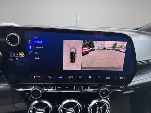 Used 2024 Chevrolet Blazer EV LT AWD/4WD image 17