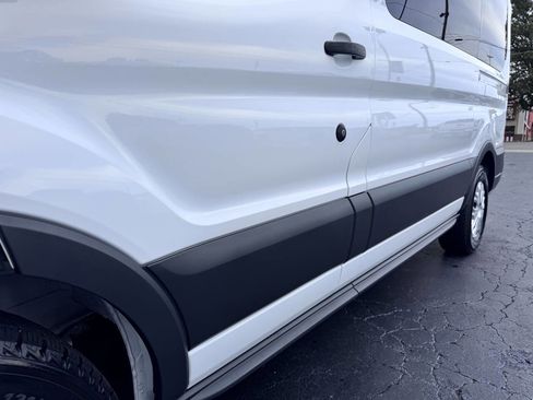 Used 2017 Ford Transit 150 XLT image 14