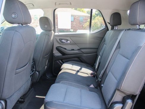 Used 2020 Chevrolet Traverse LS image 34