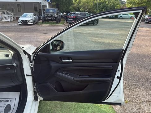 Used 2019 Nissan Altima 2.5 S FWD image 23