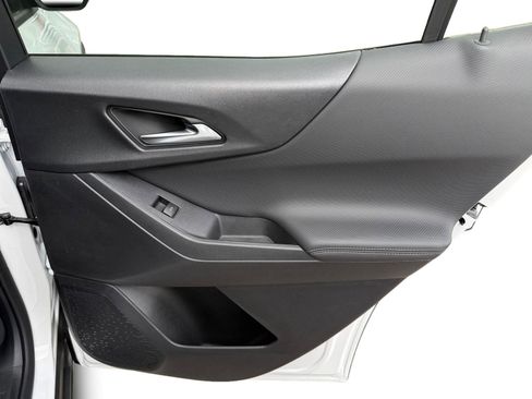 New 2026 Chevrolet Equinox LT image 22