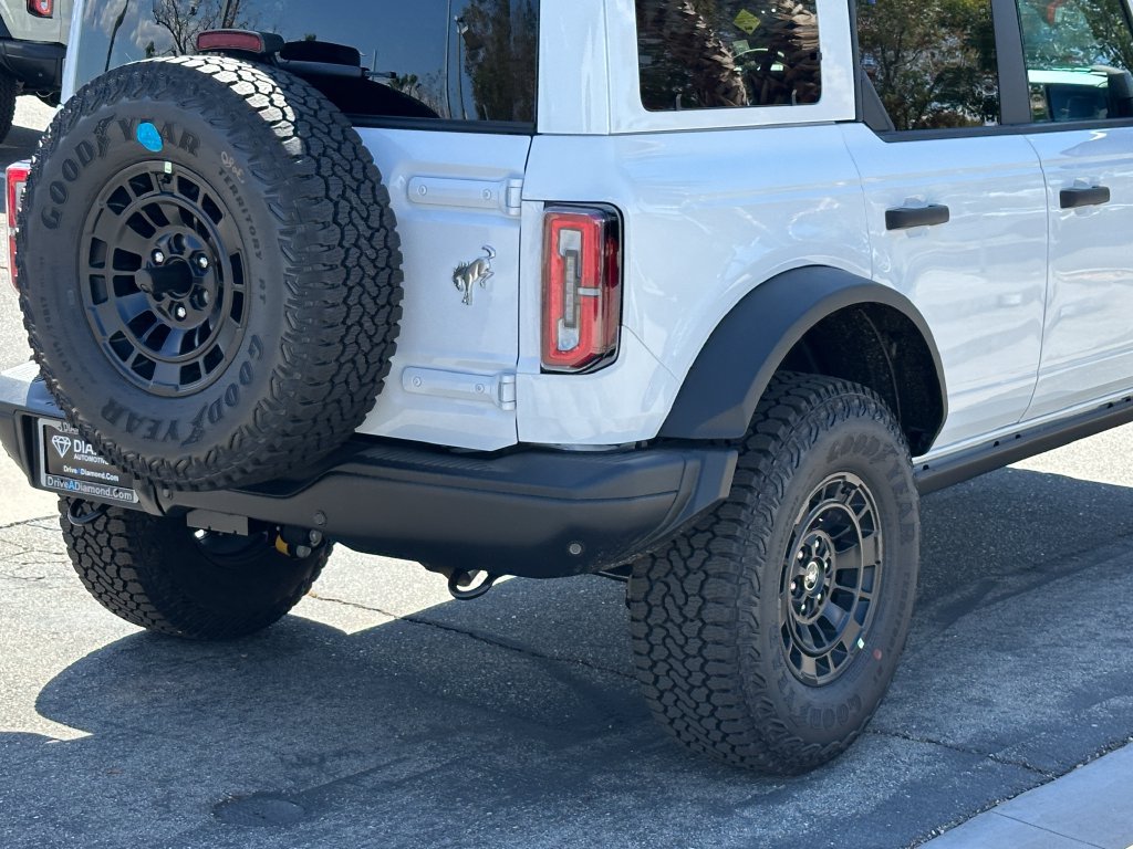 New 2026 Ford Bronco Badlands w/ Sasquatch Package AWD/4WD image 8