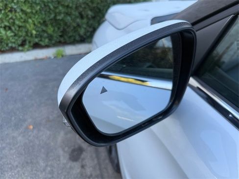 New 2026 Mitsubishi Outlander SE image 32