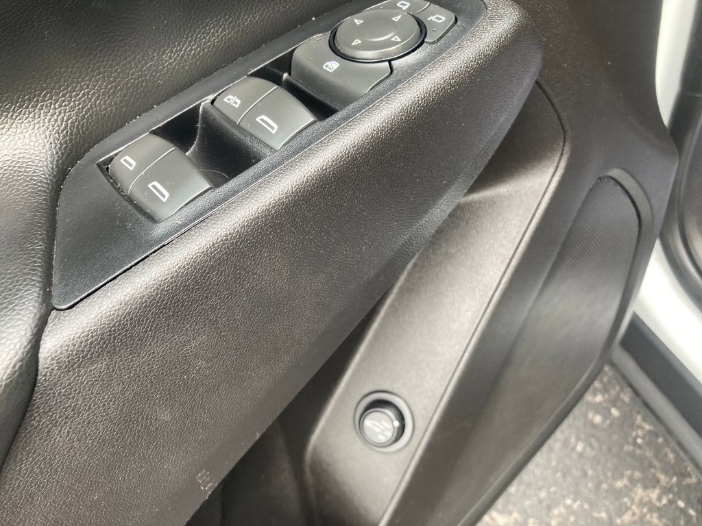 Used 2019 Chevrolet Equinox LT AWD/4WD image 14
