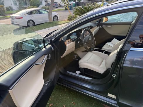 Used 2019 Tesla Model S 100D AWD/4WD image 5