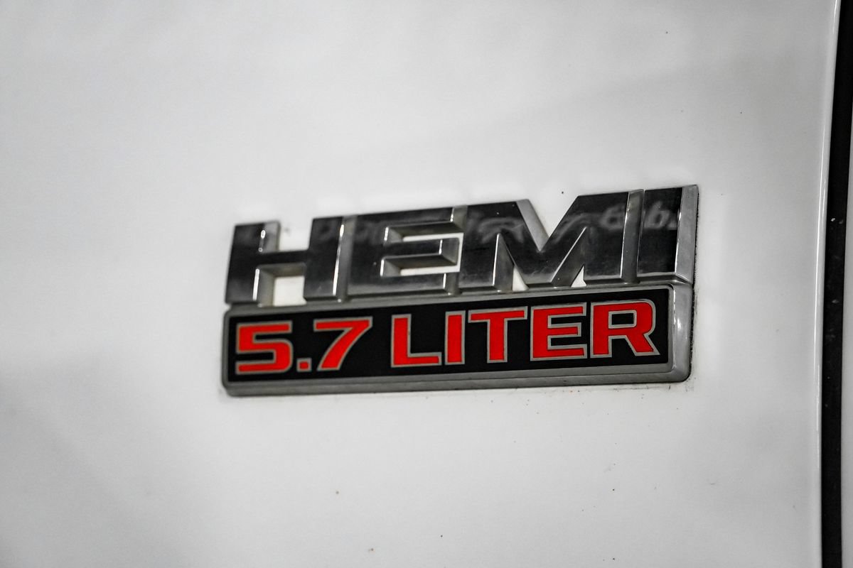 Used 2017 RAM 1500 SLT RWD image 43