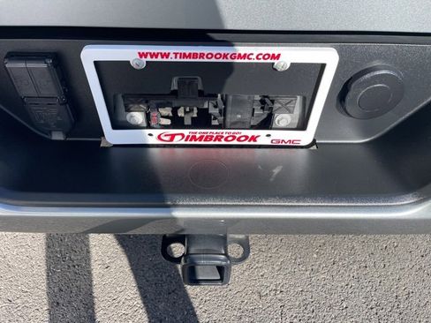 Used 2024 GMC Sierra 1500 AT4 w/ Technology Package image 16