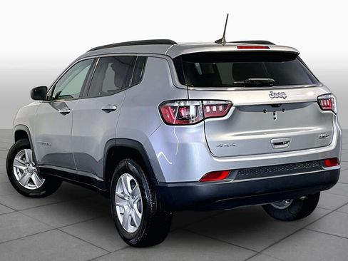 Used 2022 Jeep Compass Latitude w/ Sun and Sound Group AWD/4WD image 12