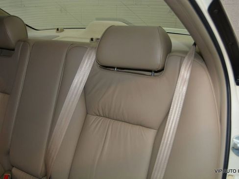 Used 2004 Acura RL image 23