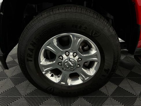 Used 2024 RAM 2500 Big Horn w/ Bed Utility Group image 11