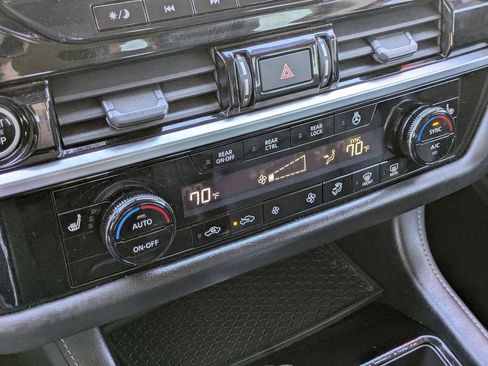 Certified 2022 Nissan Pathfinder SL image 19