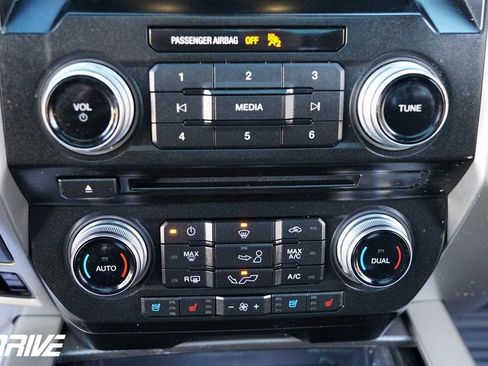 Used 2016 Ford F150 Lariat w/ Equipment Group 502A Luxury image 29