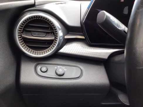 Used 2024 Chevrolet Trax ACTIV w/ Driver Confidence Package image 26