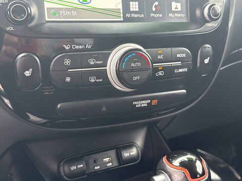 Used 2018 Kia Soul ! w/ Tech Package FWD image 33