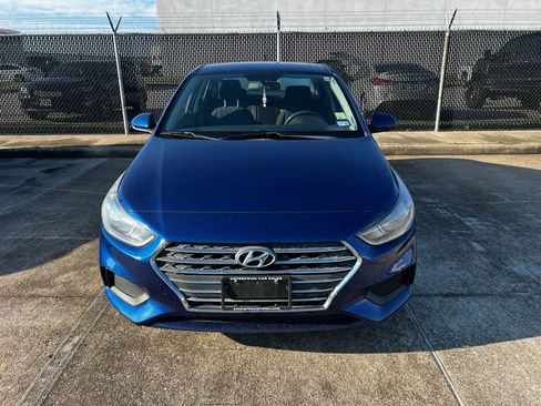 Used 2019 Hyundai Accent SE FWD image 2