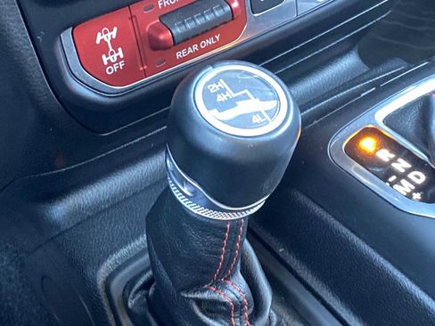 Certified 2020 Jeep Wrangler Unlimited Rubicon image 24