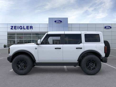 New 2026 Ford Bronco Outer Banks w/ Sasquatch Package image 3
