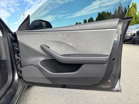 Used 2025 Tesla Model 3 Long Range RWD image 9