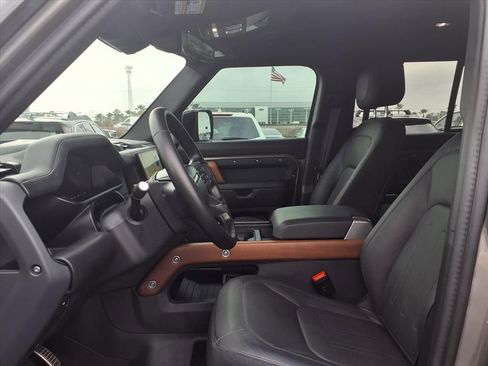Used 2024 Land Rover Defender 130 X image 15