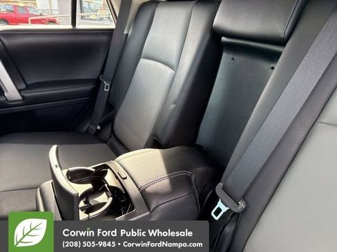 Used 2016 Toyota 4Runner SR5 Premium image 32