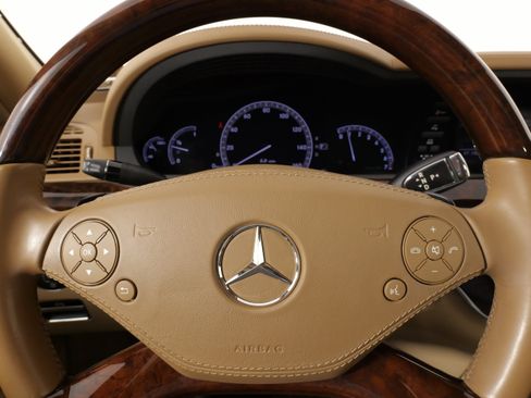 Used 2013 Mercedes-Benz S 550 4MATIC image 44