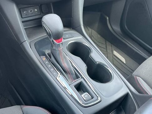 Certified 2022 Chevrolet Equinox RS w/ LPO, Floor Liner Package image 36