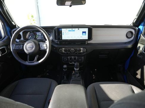Used 2024 Jeep Wrangler Unlimited w/ Convenience Group AWD/4WD image 36