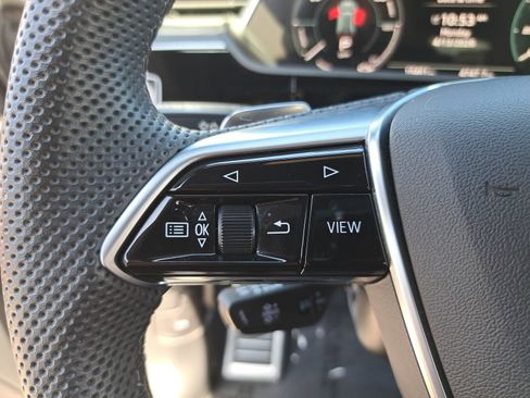 Used 2024 Audi SQ8 e-tron Premium Plus w/ Black Optic Package image 17