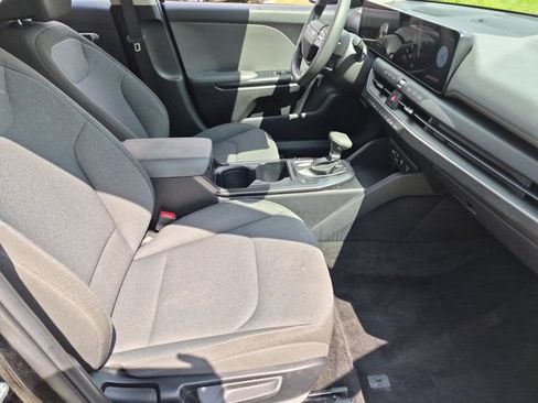 Used 2025 Kia K4 LXS FWD image 30