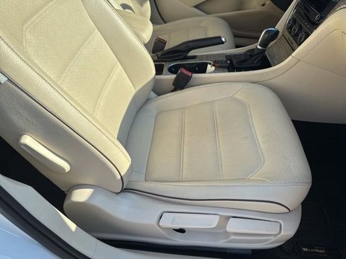 Used 2017 Volkswagen Passat 1.8T SE image 13