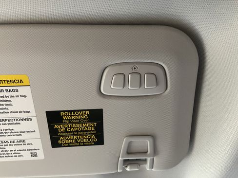 New 2025 Ford Escape SE w/ PHEV Premium Package FWD image 28