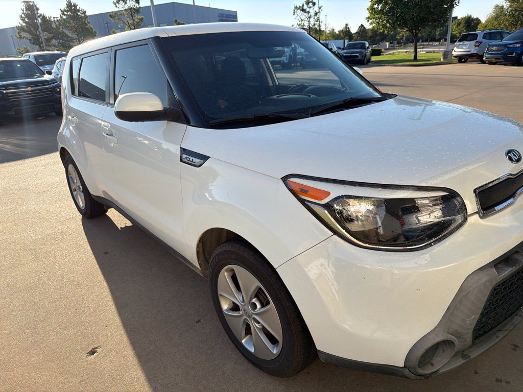 Used 2016 Kia Soul FWD image 2