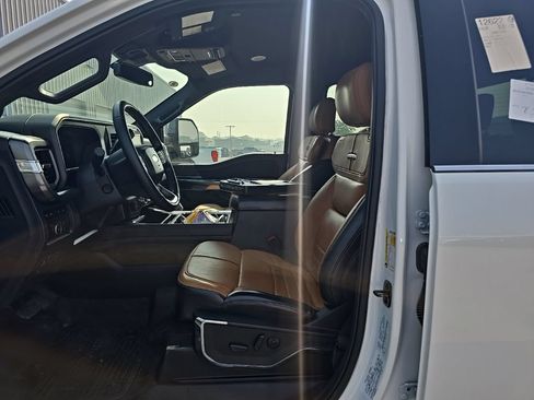 Used 2024 Ford F250 Platinum AWD/4WD image 13