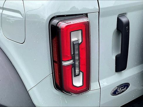 Used 2022 Ford Bronco Wildtrak AWD/4WD image 25