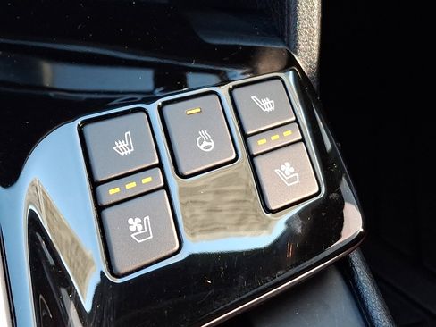 Used 2024 Kia Sportage SX image 23